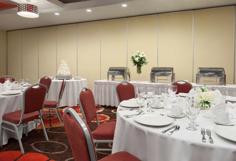 فندق Embassy Suites By Hilton Jackson North Ridgeland