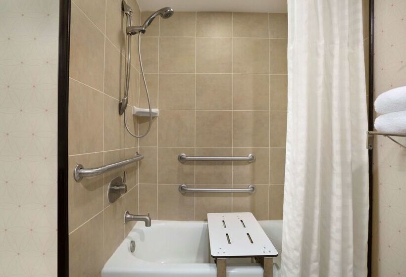 فندق Embassy Suites By Hilton Jackson North Ridgeland