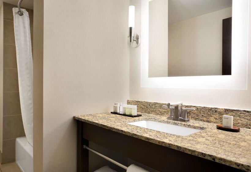 فندق Embassy Suites By Hilton Jackson North Ridgeland