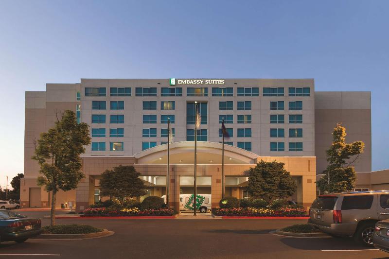 هتل Embassy Suites By Hilton Portland Airport