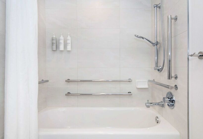 ホテル Embassy Suites By Hilton Raleigh Durham Airport Brier Creek