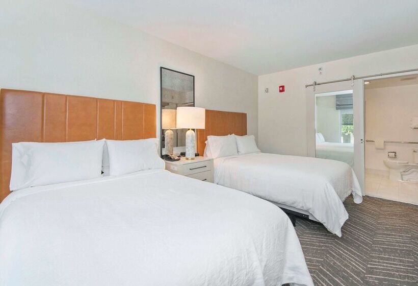 ホテル Embassy Suites By Hilton Raleigh Durham Airport Brier Creek