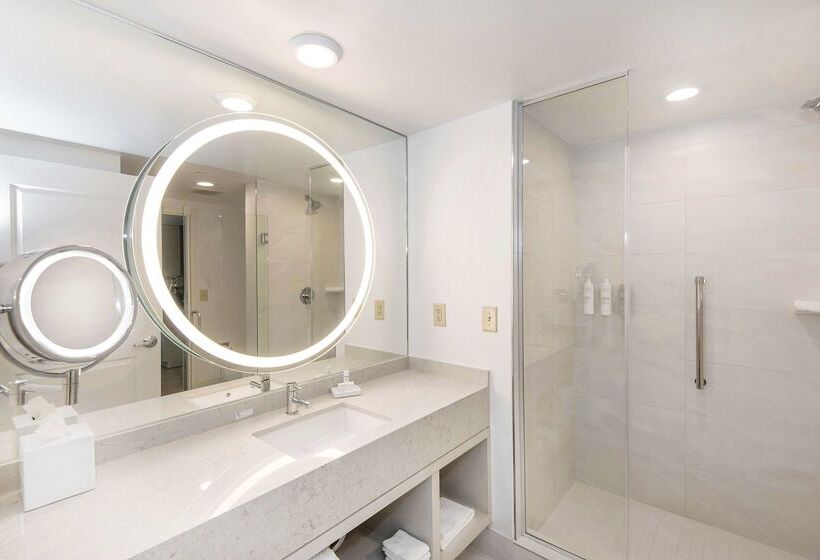 ホテル Embassy Suites By Hilton Raleigh Durham Airport Brier Creek