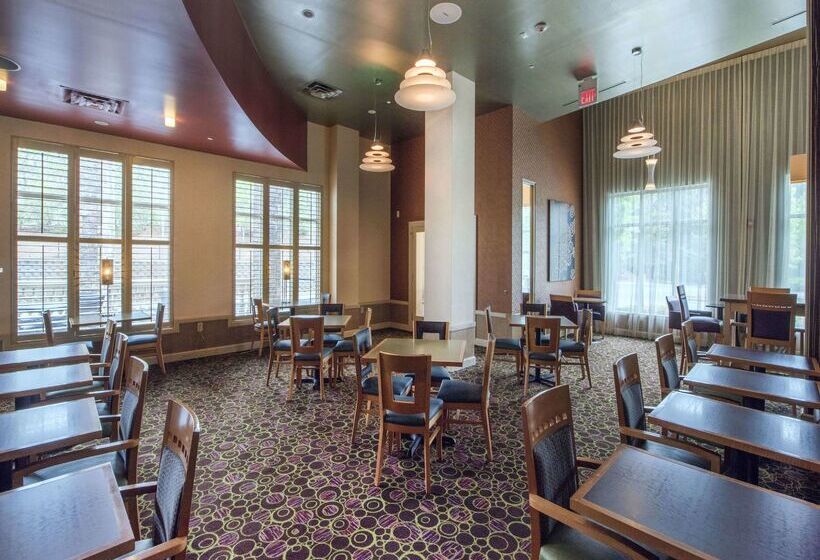 ホテル Embassy Suites By Hilton Raleigh Durham Airport Brier Creek