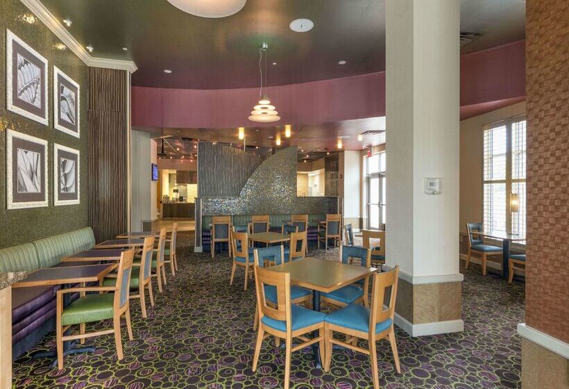 ホテル Embassy Suites By Hilton Raleigh Durham Airport Brier Creek