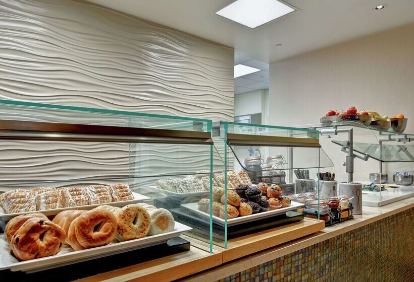 ホテル Embassy Suites By Hilton Raleigh Durham Airport Brier Creek