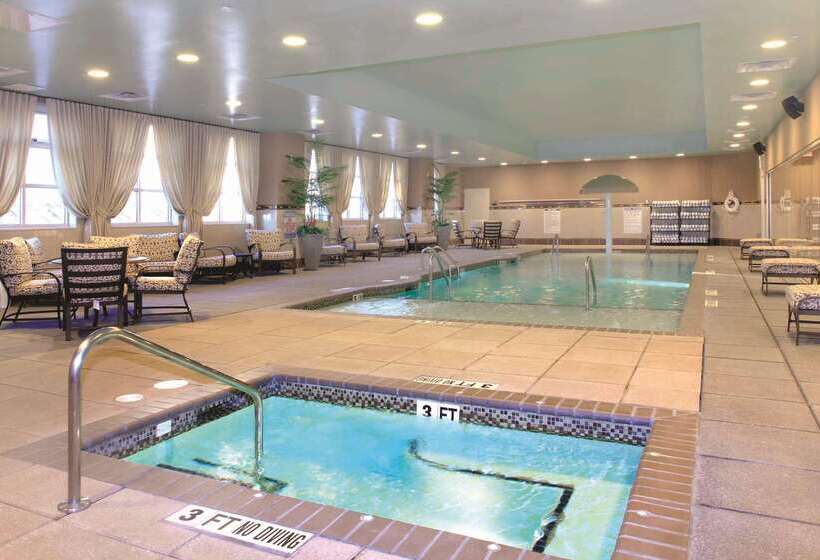 ホテル Embassy Suites By Hilton Raleigh Durham Airport Brier Creek