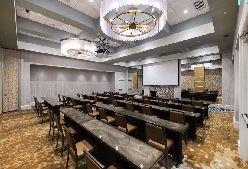 ホテル Embassy Suites By Hilton Raleigh Durham Airport Brier Creek