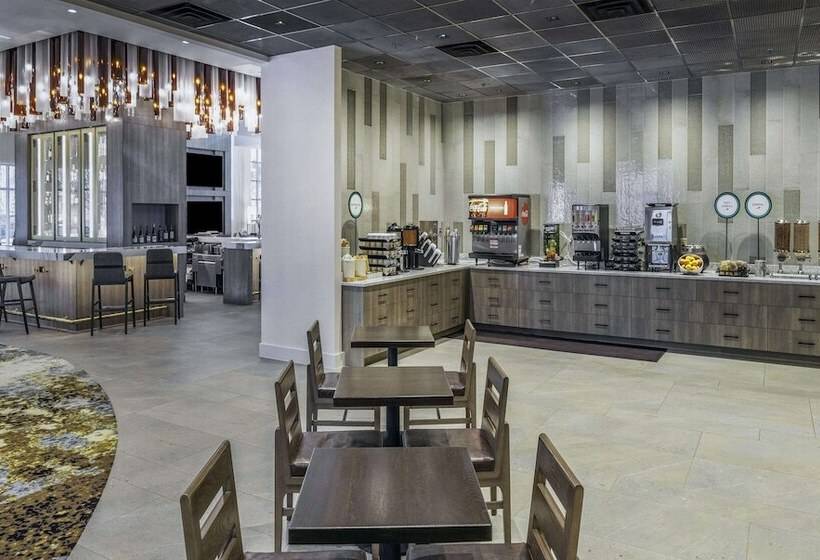 ホテル Embassy Suites By Hilton Raleigh Durham Airport Brier Creek