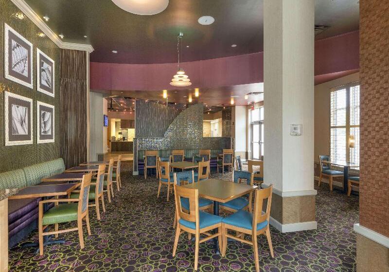 ホテル Embassy Suites By Hilton Raleigh Durham Airport Brier Creek