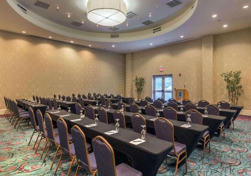 ホテル Embassy Suites By Hilton Raleigh Durham Airport Brier Creek