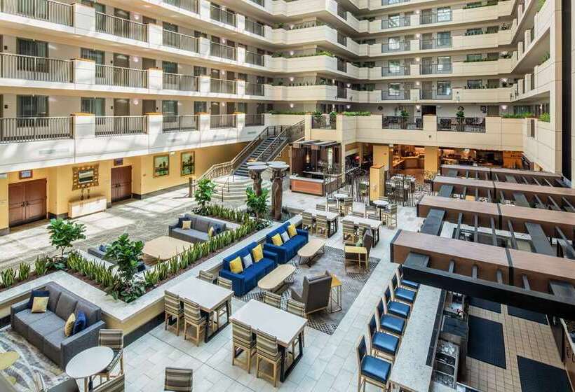 فندق Embassy Suites By Hilton Sacramento Riverfront Promenade