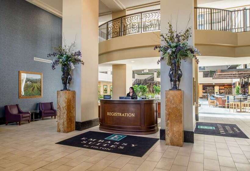 فندق Embassy Suites By Hilton Sacramento Riverfront Promenade