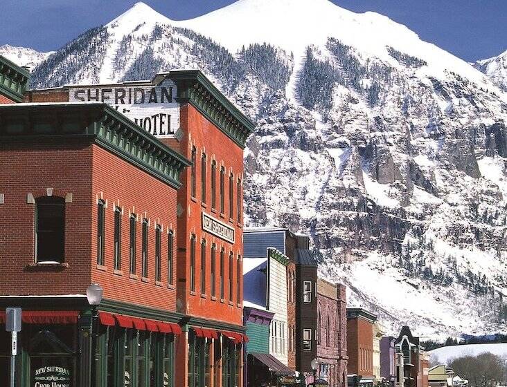 فندق Fairmont Heritage Place, Franz Klammer Lodge