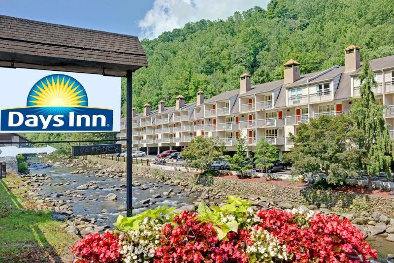 ホテル Gatlinburg River Inn