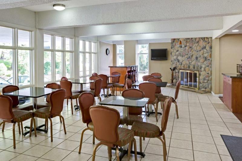 ホテル Gatlinburg River Inn