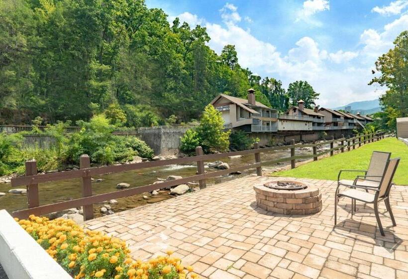 ホテル Gatlinburg River Inn