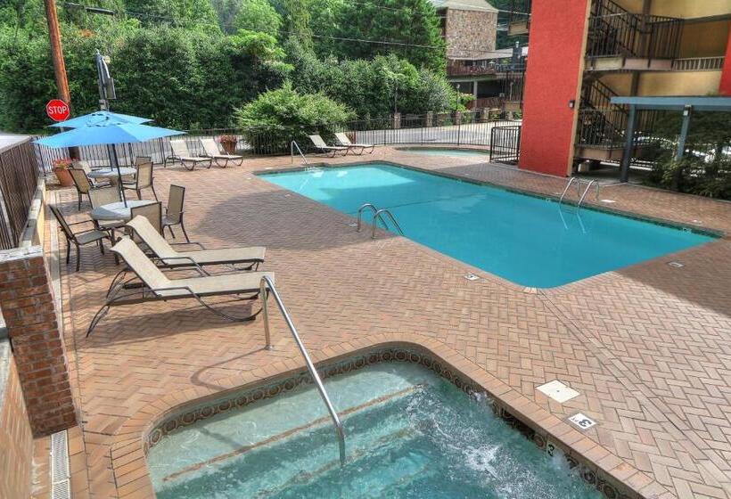ホテル Gatlinburg River Inn