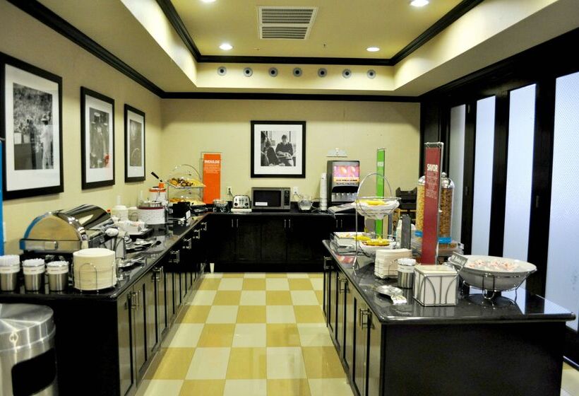 Отель Hampton Inn & Suites Bay City, Tx