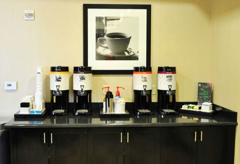 Отель Hampton Inn & Suites Bay City, Tx