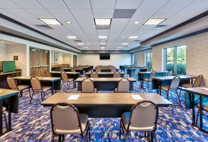 Отель Hampton Inn & Suites Flint/grand Blanc