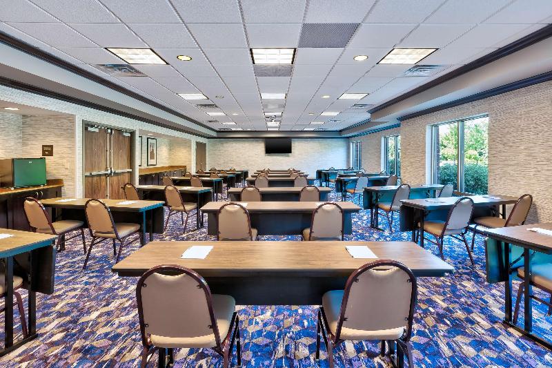 Отель Hampton Inn & Suites Flint/grand Blanc