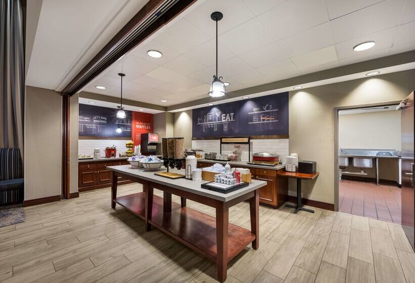 ホテル Hampton Inn & Suites Fredericksburg At Celebrate Virginia