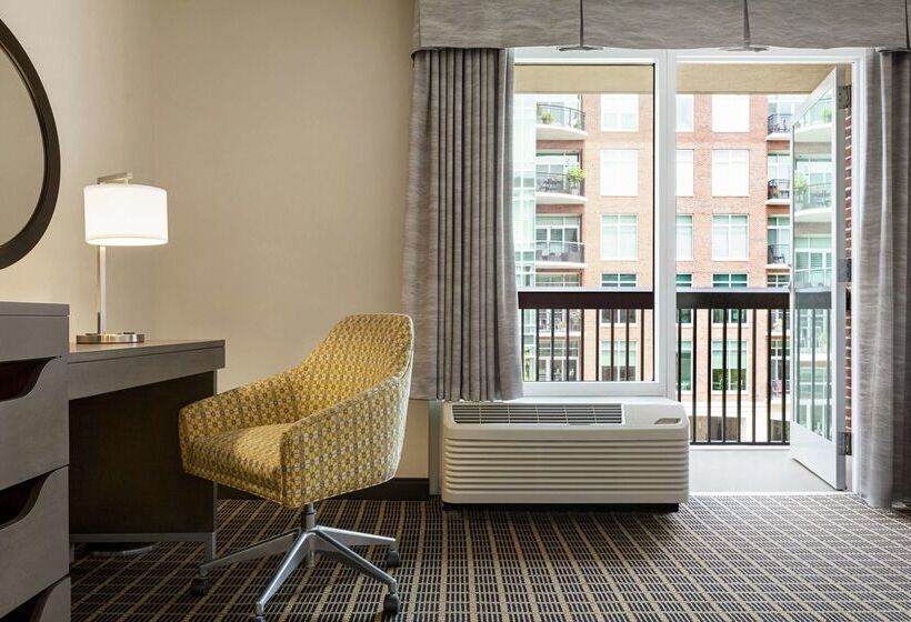 ホテル Hampton Inn & Suites Greenville Downtown Riverplace