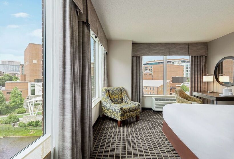 ホテル Hampton Inn & Suites Greenville Downtown Riverplace