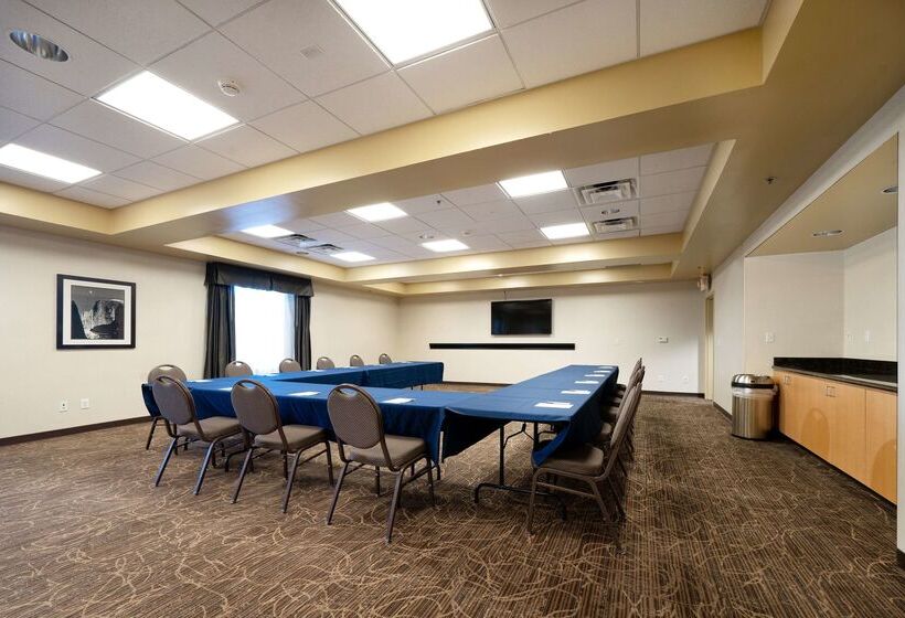 فندق Hampton Inn And Suites Madera