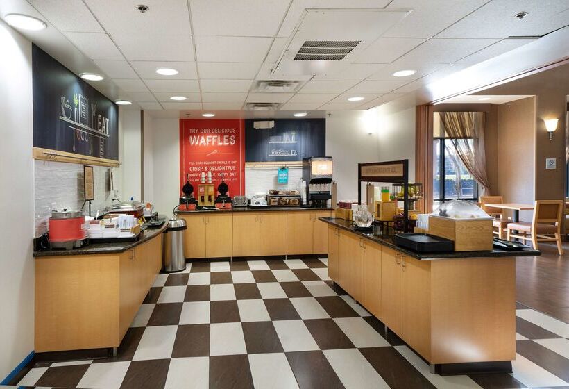 فندق Hampton Inn And Suites Madera