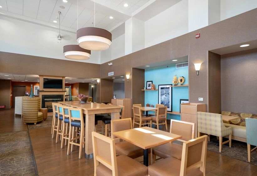 فندق Hampton Inn And Suites Madera