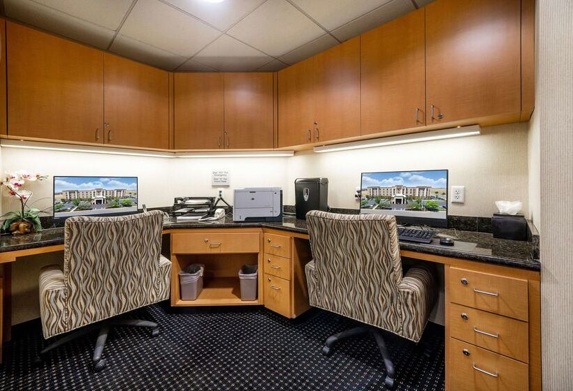 فندق Hampton Inn And Suites Madera