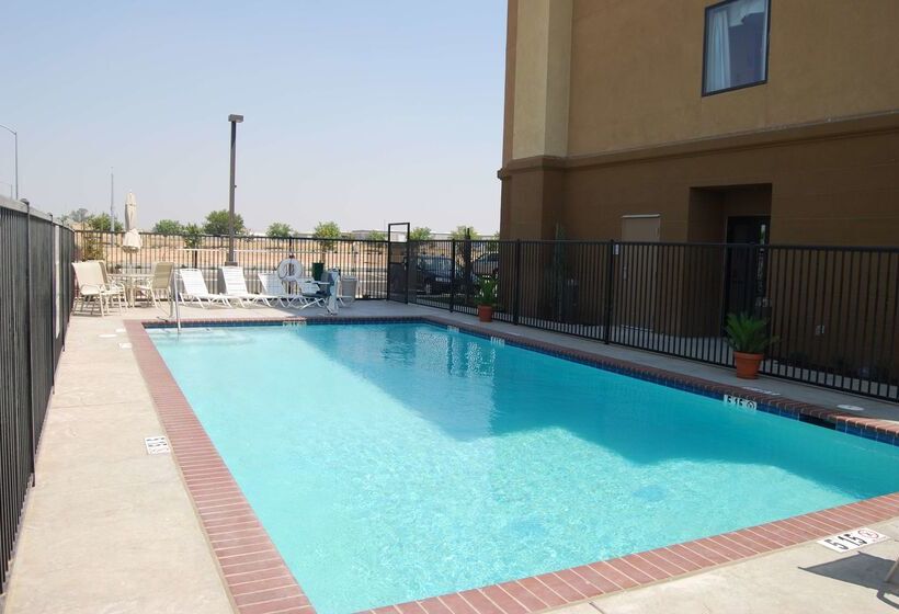 فندق Hampton Inn And Suites Madera