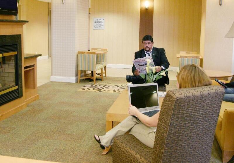 فندق Hampton Inn And Suites Madera