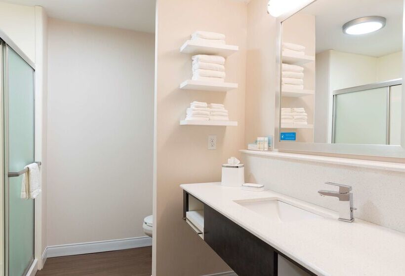 فندق Hampton Inn & Suites Mansfield South @ I 71