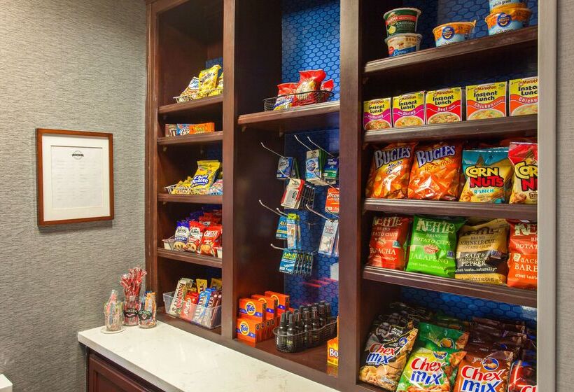 فندق Hampton Inn & Suites Merced