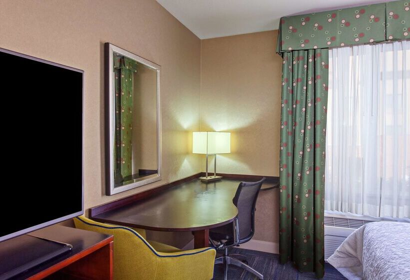 فندق Hampton Inn & Suites Merced