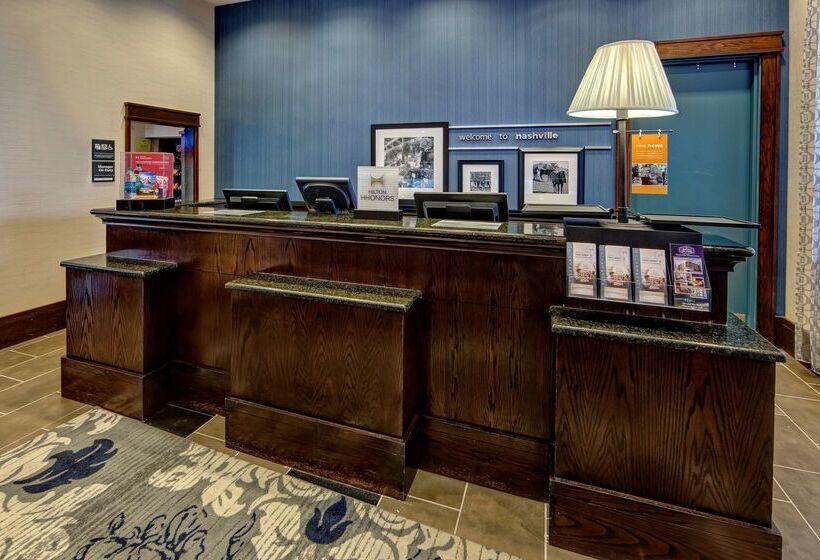 هتل Hampton Inn & Suites Nashville Downtown