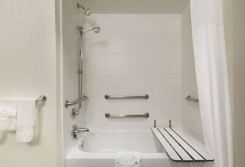 هتل Hampton Inn & Suites Nashville Downtown