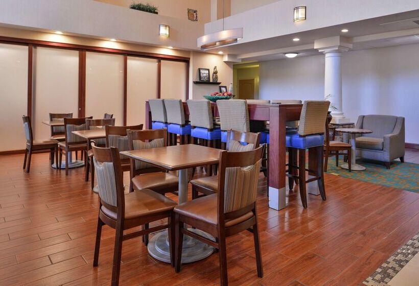 בית מלון כפרי Hampton Inn & Suites Woodland Sacramento Area