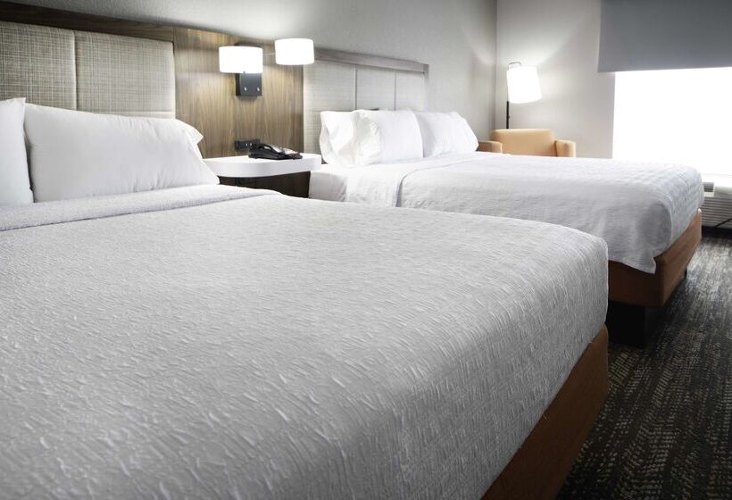 Отель Hampton Inn Bryant