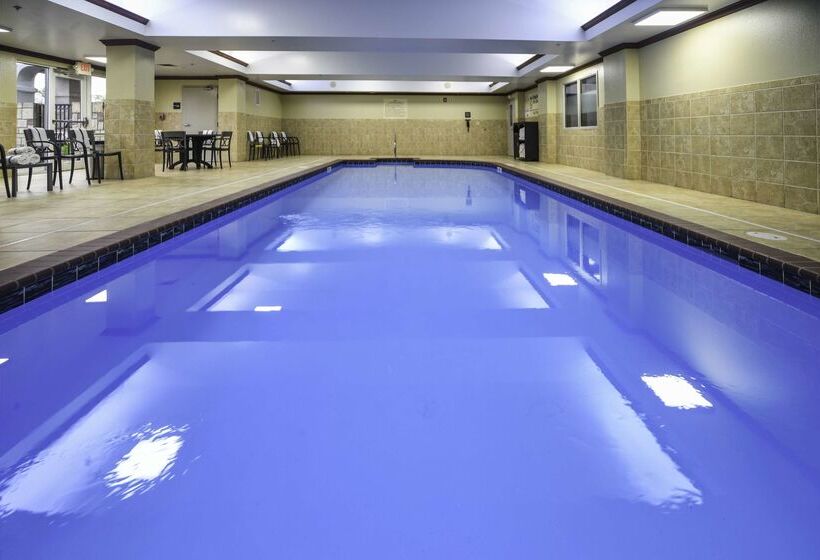 Отель Hampton Inn Bryant