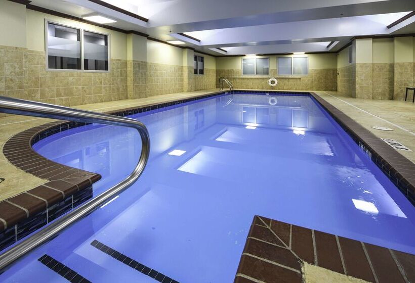 Отель Hampton Inn Bryant