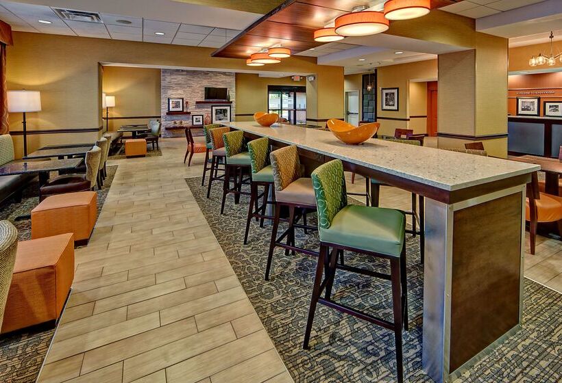 فندق Hampton Inn Crossville
