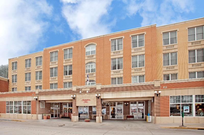 هتل Hampton Inn Deadwood At Tin Lizzie Gaming Resort