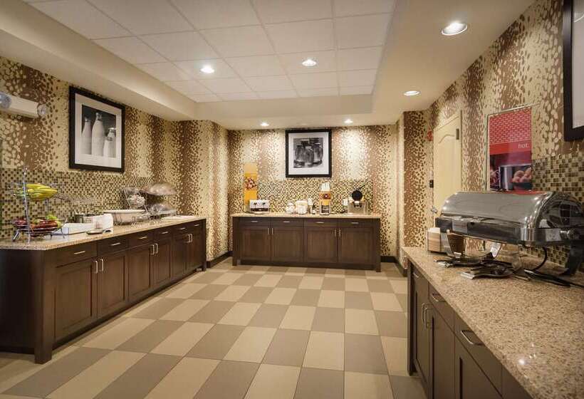 فندق Hampton Inn Dover