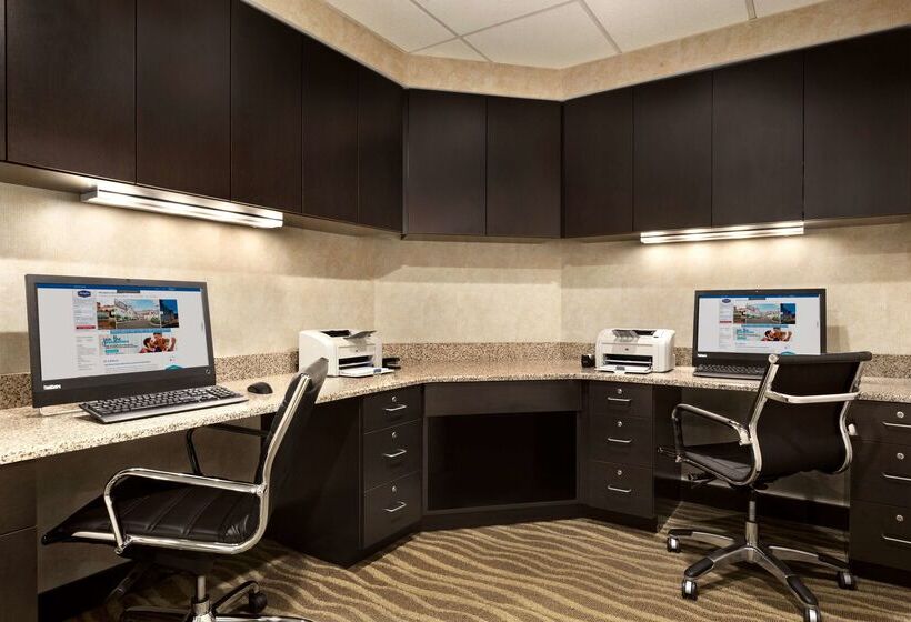 فندق Hampton Inn Dover