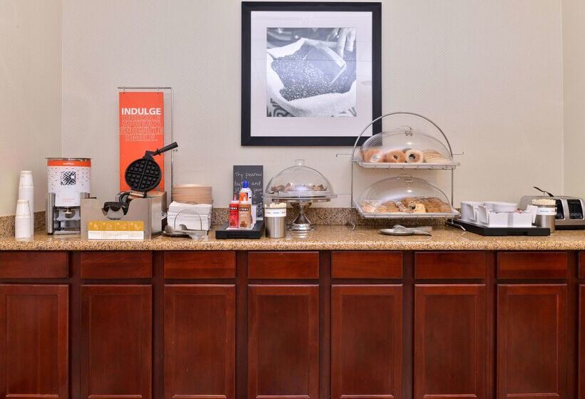 호텔 Hampton Inn Grand Island