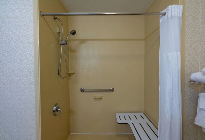 호텔 Hampton Inn Londonnorth